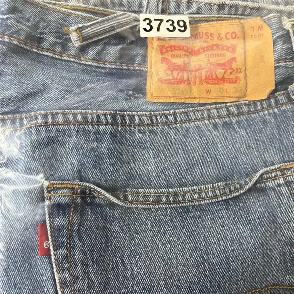 Levi's 501 Jeans Blue Denim‎ Mid Rise Classic Straight Button Fly 38X31 - Flaws